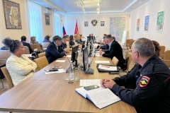 В администрации Красногвардейского обсудили предупреждение и ликвидацию чрезвычайных ситуаций и обеспечению пожарной безопасности на территории района.