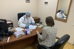 Администрация Невского района одной из первых приняла участие в  вакцинации против COVID-19