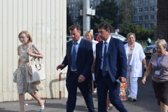 Вице-губернатор Валерий Москаленко оценил организацию детского питания в школах Невского района