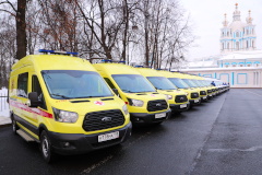 Автопарк скорой помощи обновлен на 102 автомобиля