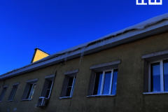 После визита ГЖИ СПб по адресу: г. Красное Село, пр. Ленина, д. 37, лит. А  УО провела очистку кровли многоквартирного дома от снега и наледи