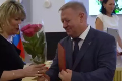 Спасибо за здоровье! В Калининском районе наградили 114 медработников