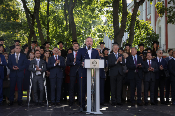 В Санкт‑Петербургском государственном университете прошла церемония посвящения в студенты
