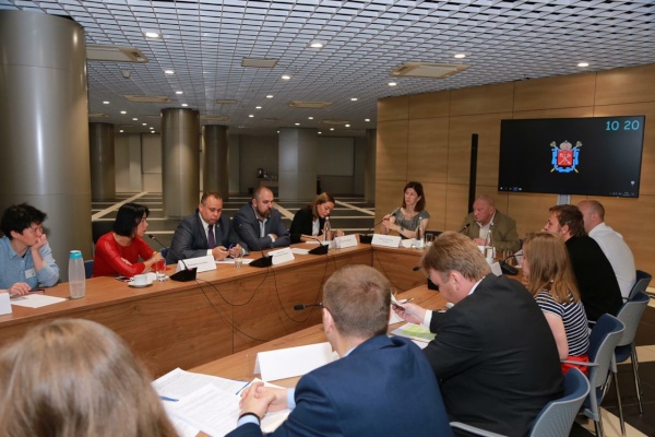 Заместитель председателя Комитета по природопользованию принял участие в работе круглого стола, посвященного вопросам раздельного сбора отходов в Санкт‑Петербурге