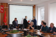 Представителей муниципальной власти Кировского района поздравили с наступающим профессиональным праздником