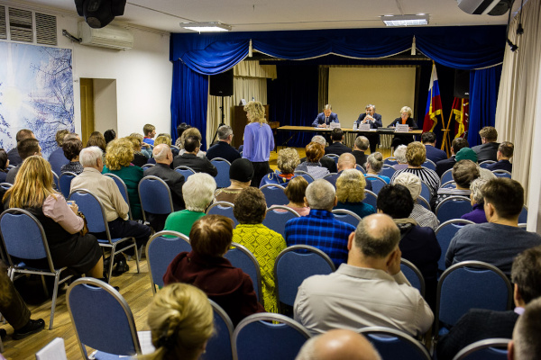 В Ломоносове прошла встреча с жителями муниципального образования