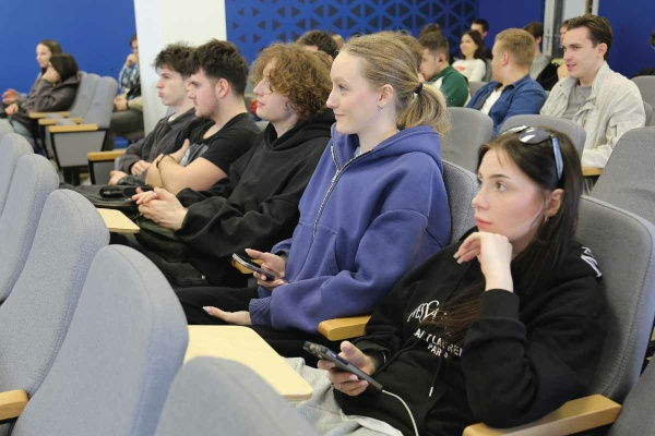 В Санкт‑Петербургском университете технологий управления и экономики состоялась весенняя Ярмарка вакансий