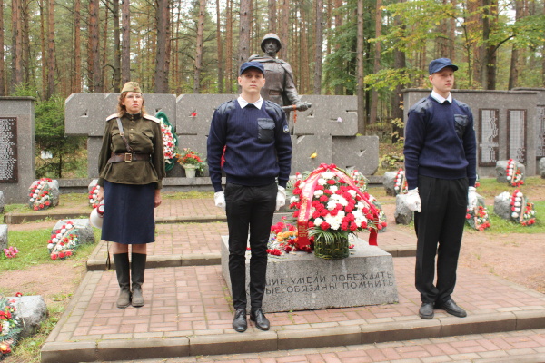Участники слёта «Потомки великих победителей» посетили «Сестрорецкий рубеж»