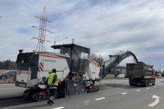 В Санкт‑Петербурге дорожники приступили к фрезерованию покрытия на Парашютной улице