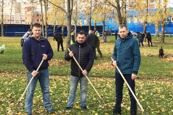Пожарные приняли участие в общегородском субботнике во Фрунзенском районе