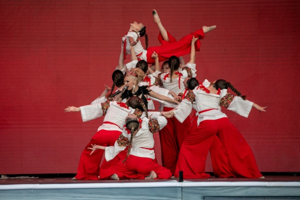 Молодёжная программа праздника «Алые Паруса» вновь удивила, вдохновила и зажгла