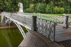 Завершен ремонт моста в Таврическом саду