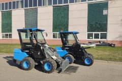 Мини-погрузчики Митракс успешно применяются при уборке внутриквартальных территорий Петербурга