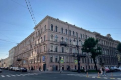 Дом лампового мастера Севастьяна Китнера на углу Почтамтской улицы и Исаакиевской площади обрёл статус памятника регионального значения