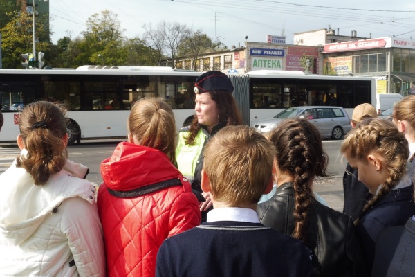 Во Фрунзенском районе проходят уроки дорожной грамотности 
