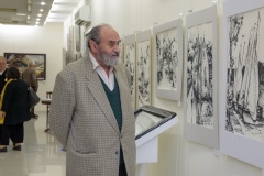 Библиотеке с выставочным залом 50 лет