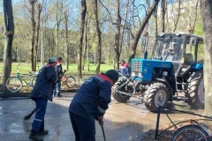 В Московском районе продолжается переход на новую систему уборки