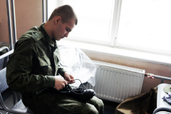 Первые новобранцы весеннего призыва в Санкт‑Петербурге одели военную форму
