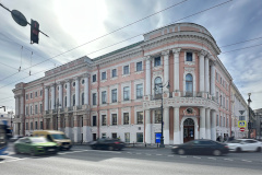 Окраска фасада дома Елисеевых на Невском проспекте проводится без согласования