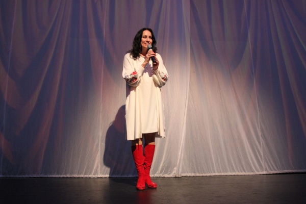 Для юных фрунзенцев состоялся новогодний спектакль «Золушка» в Театре Эстрады им. Аркадия Райкина