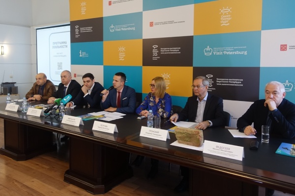 Информационно-деловой центр Крыма презентовали в Петербурге