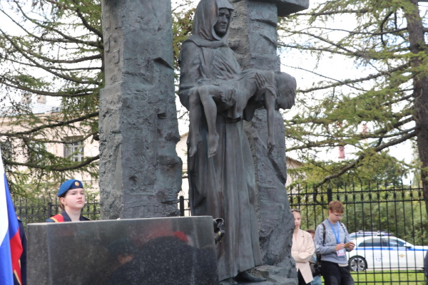 Санкт‑Петербурге почтили память жертв трагедии в Беслане