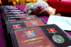 На прошлой неделе в Ратной палате состоялась церемония награждения памятными знаками «За участие в специальной военной операции от благодарного Санкт‑Петербурга»