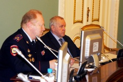 В Смольном обсудили предстоящую призывную кампанию, развитие   народных дружин и обеспечение мировых судей помещениями