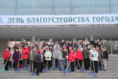 В Курортном районе  в День благоустройства работали под музыку