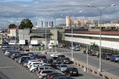 Сотрудник перехватывающей парковки в Купчино помог потушить горящий автомобиль