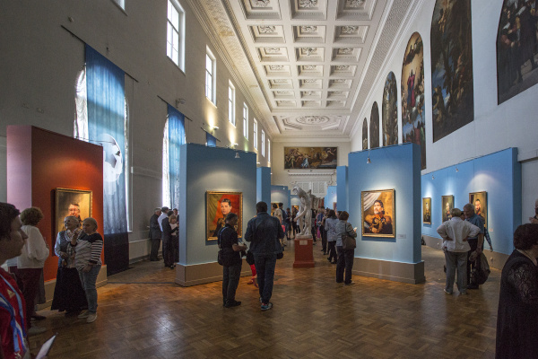 Выставочный проект "Подобно богам"