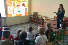 Урок «Безопасное глазами детей» прошёл в семейном клубе «Ноль плюс (0+)»