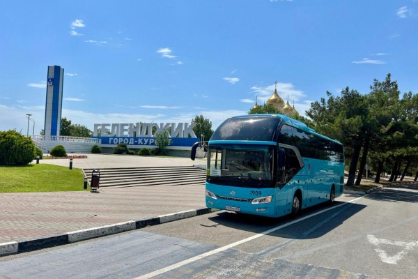 Билеты в лето: в Петербурге стартовали продажи билетов на летние автобусные маршруты в Геленджик, Краснодар и Симферополь