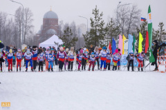 Лыжные гонки на Кубок главы района собрали более 300 участников