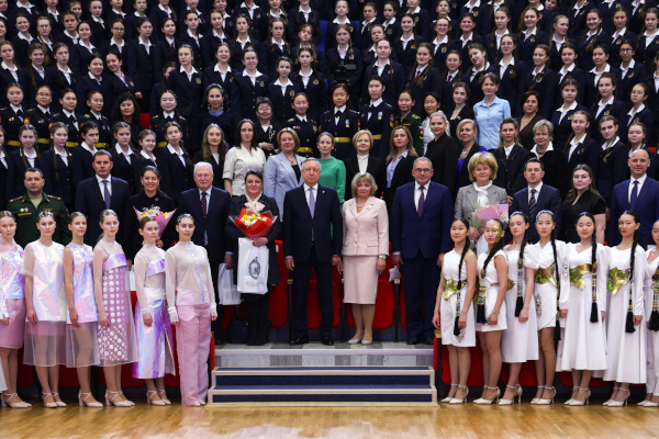 Александр Беглов посетил Санкт‑Петербургский пансион воспитанниц Министерства обороны Российской Федерации