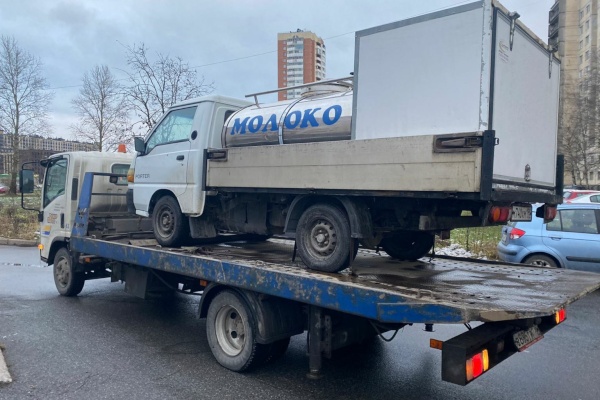 Нелегальный молоковоз изъяли у нарушителя