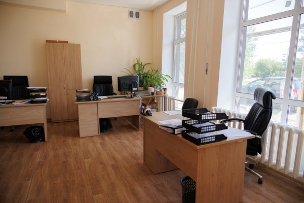 Новые дворницкие и ангары для спецтехники с местами отдыха механизаторов: новая система уборки внутриквартальных территорий в действии