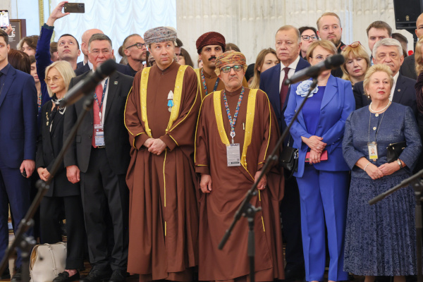 Подписание соглашения о создании центра спутника «Эрмитаж – Султанат Оман»