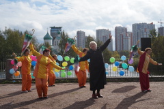 В Пулковском парке прошел праздник ко дню пожилых людей