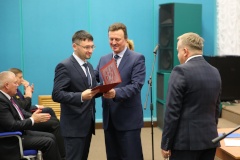 Глава Московского района Владимир Ушаков поздравил Крыловский научный центр с юбилеем