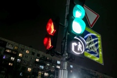 В 2024 году на улицах Петербурга появятся почти 50  новых светофорных объектов