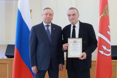 Специалист КЦСОН Петроградского района получил награду из рук губернатора Санкт‑Петербурга