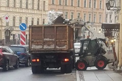 Глава района Максим Мейксин призвал усилить контроль за уборкой дворов