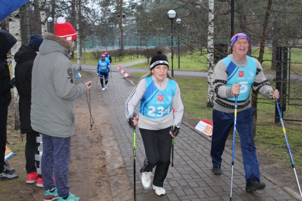 Команда пенсионеров Фрунзенского района заняла призовые места на Фестивале ГТО "Старшее поколение"