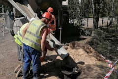 Строительство наружного освещения на Привокзальной улице в Курортном районе идет по графику