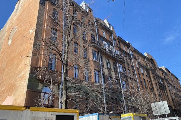 Госстройнадзор Санкт‑Петербурга при участии представителей профильных ведомств и жителей принял решения по снижению негативного воздействия на памятник архитектуры «Дом К.Г.Чубакова»