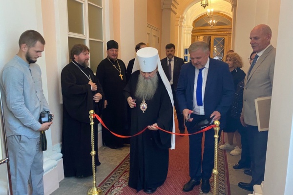 Историко-документальная выставка «Духовная пристань древней столицы» открылась в Санкт‑Петербургском епархиальном управлении