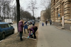 Библиотеки Невского района присоединились к уборке города