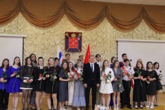 В администрации Курортного района чествовали лучших выпускников