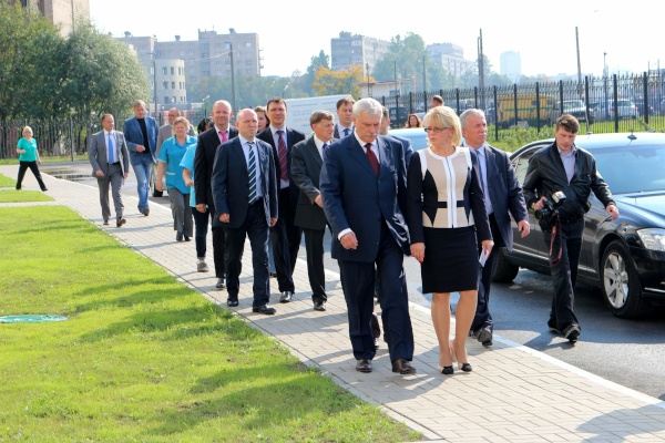 Рабочий визит временно исполняющего обязанности  Губернатора Санкт‑Петербурга Г.С.Полтавченко  в новое здание архивного центра 